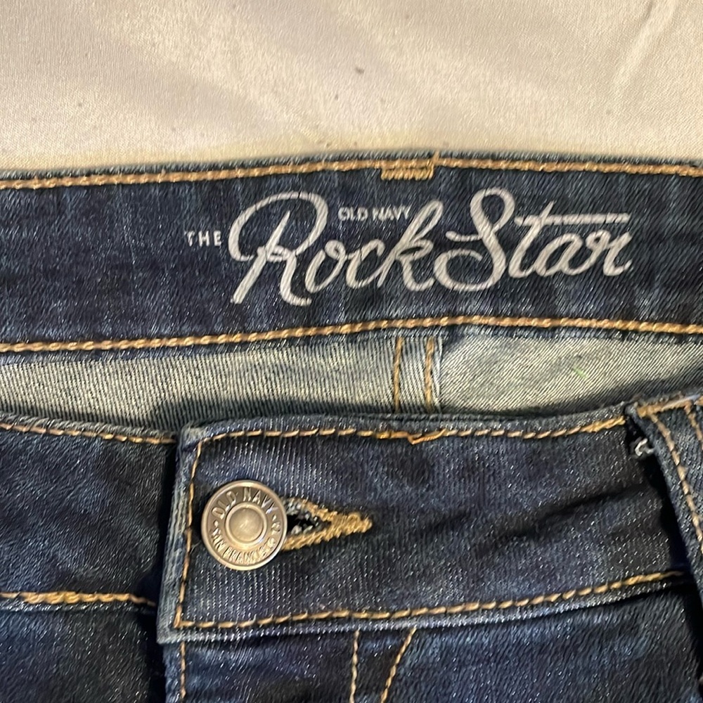 Old Navy Rock Star Skinny Jeans, size 16 regular